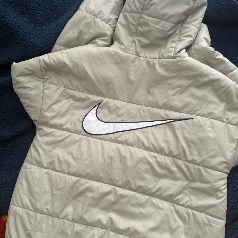 Nike Thermore Synthetic Fill Jacket View 4
